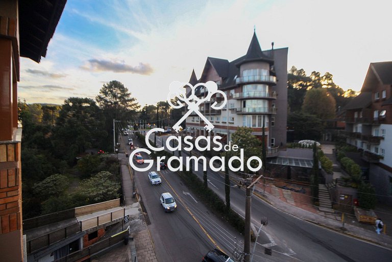 Charmosa Cobertura Duplex 4 Quartos no Centro