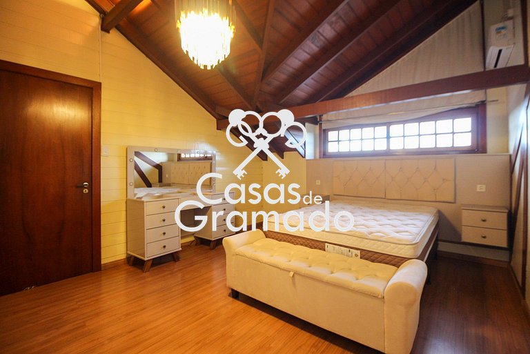 Charmosa Cobertura Duplex 4 Quartos no Centro
