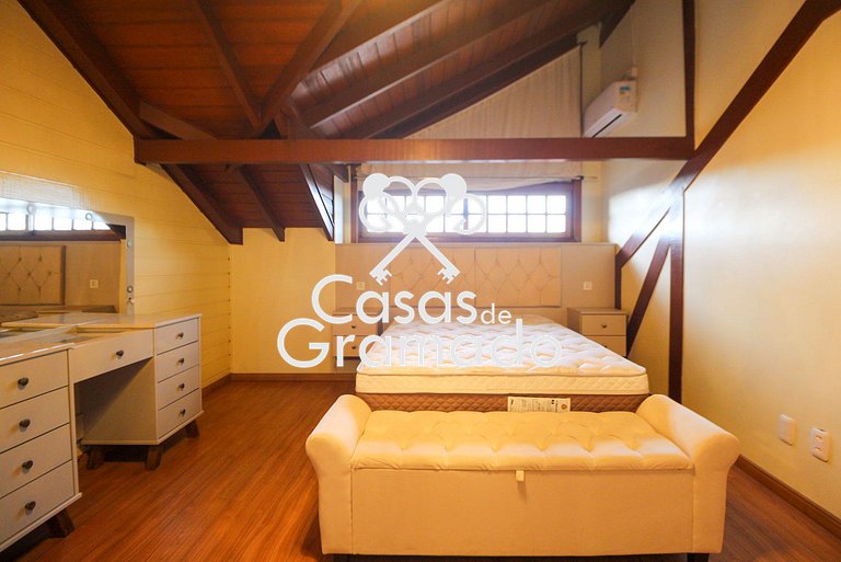 Charmosa Cobertura Duplex 4 Quartos no Centro