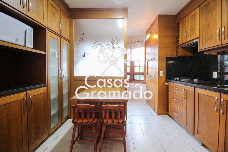 Charmosa Cobertura Duplex 4 Quartos no Centro