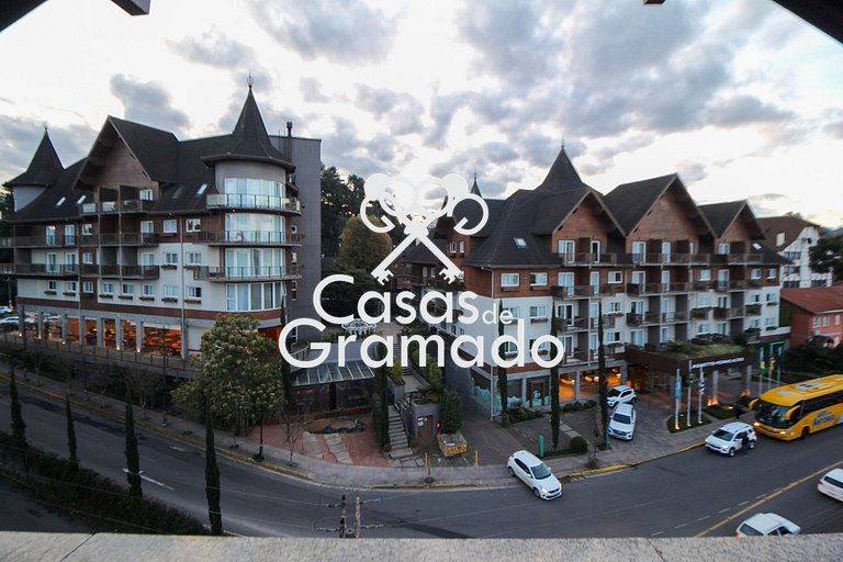 Charmosa Cobertura Duplex 4 Quartos no Centro