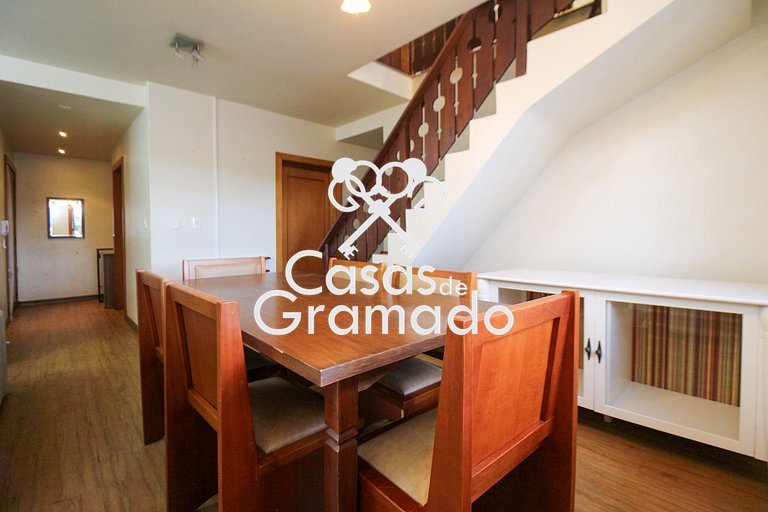 Charmosa Cobertura Duplex 4 Quartos no Centro