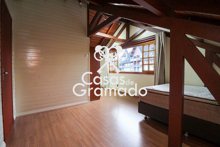 Charmosa Cobertura Duplex 4 Quartos no Centro