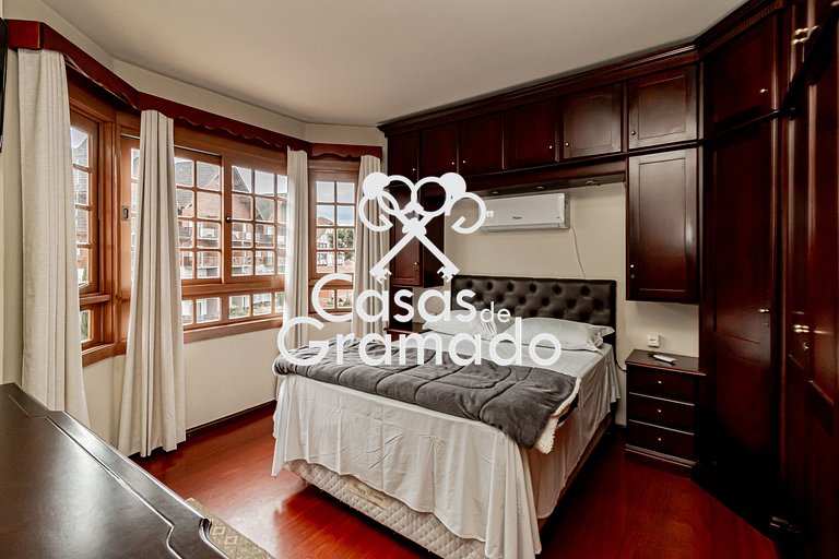 Charmosa Cobertura Duplex 4 Quartos no Centro