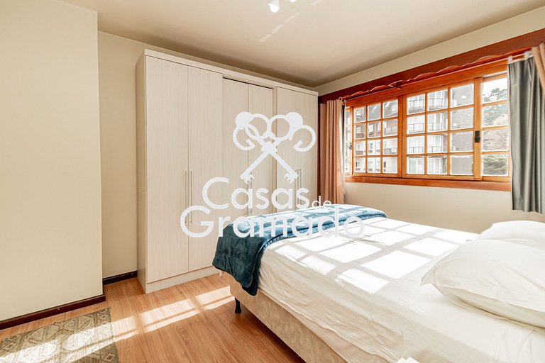 Charmosa Cobertura Duplex 4 Quartos no Centro