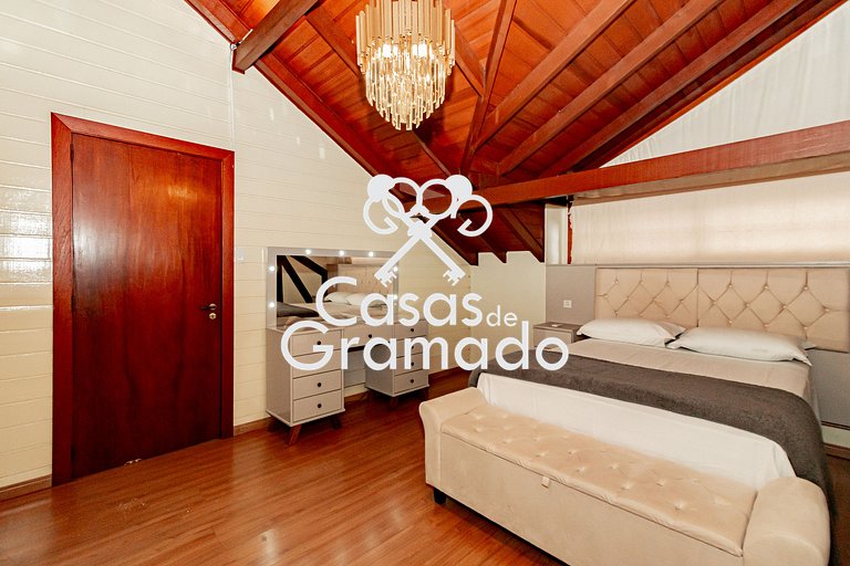 Charmosa Cobertura Duplex 4 Quartos no Centro