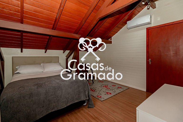 Charmosa Cobertura Duplex 4 Quartos no Centro