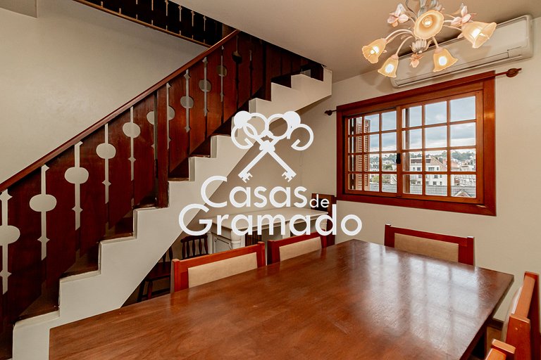 Charmosa Cobertura Duplex 4 Quartos no Centro