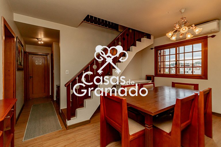 Charmosa Cobertura Duplex 4 Quartos no Centro