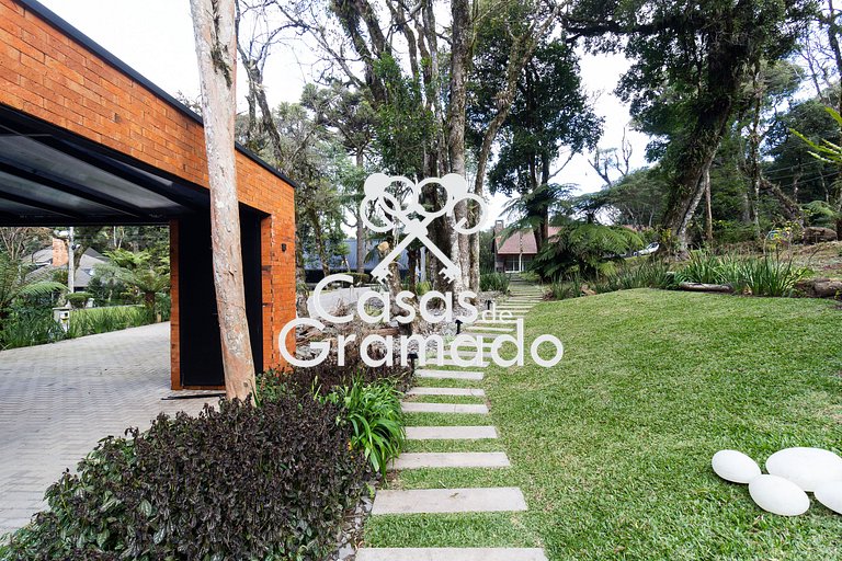Exuberante Casa em condomínio à venda - 04 suítes, 04 vagas