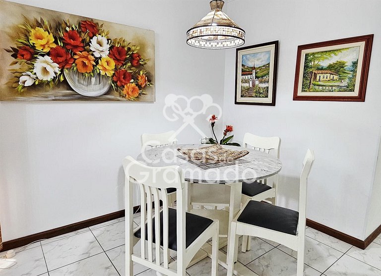 Lindo Apartamento 2 quartos, a 300m da praia