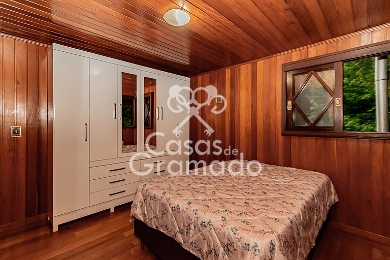 Espetacular Chalé 4 Quartos em Condomínio