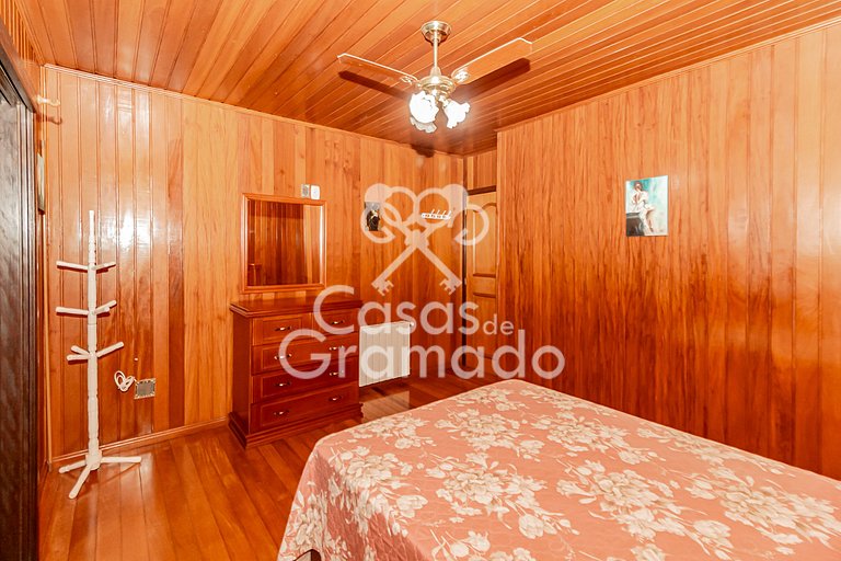 Espetacular Chalé 4 Quartos em Condomínio