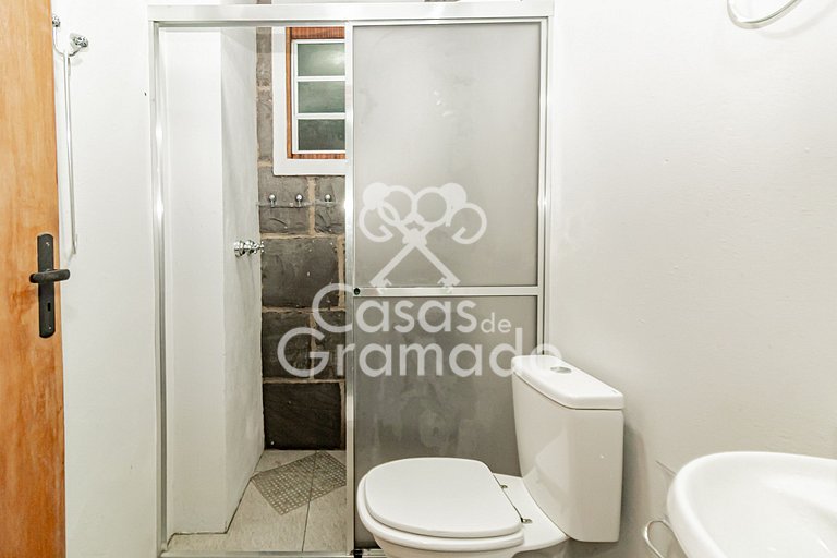 Espetacular Chalé 4 Quartos em Condomínio