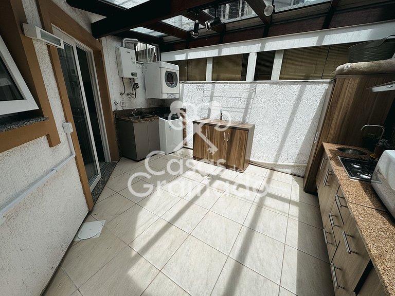 Lindíssimo Triplex à venda em Condomínio, 3 Suítes 01 garage