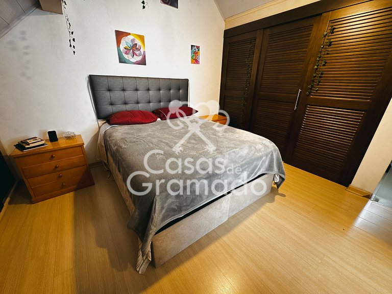 Lindíssimo Triplex à venda em Condomínio, 3 Suítes 01 garage