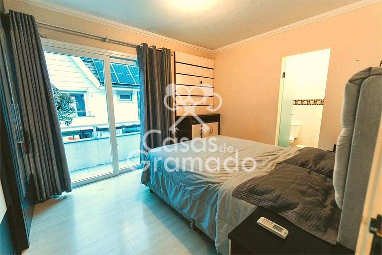 Lindíssimo Triplex à venda em Condomínio, 3 Suítes 01 garage