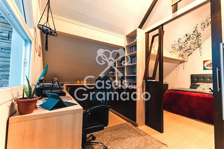 Lindíssimo Triplex à venda em Condomínio, 3 Suítes 01 garage