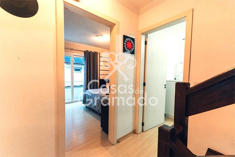 Lindíssimo Triplex à venda em Condomínio, 3 Suítes 01 garage