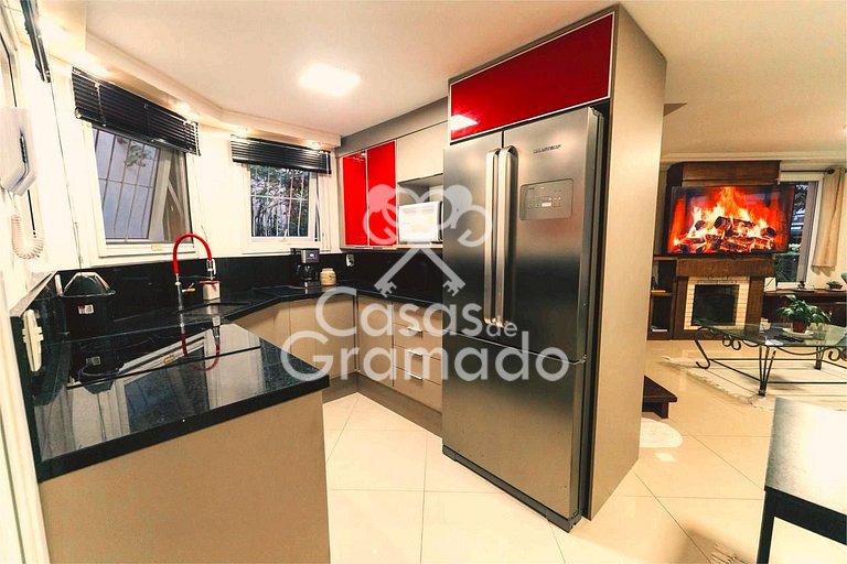 Lindíssimo Triplex à venda em Condomínio, 3 Suítes 01 garage