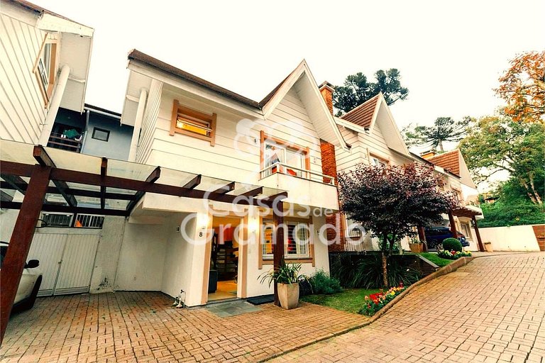 Lindíssimo Triplex à venda em Condomínio, 3 Suítes 01 garage