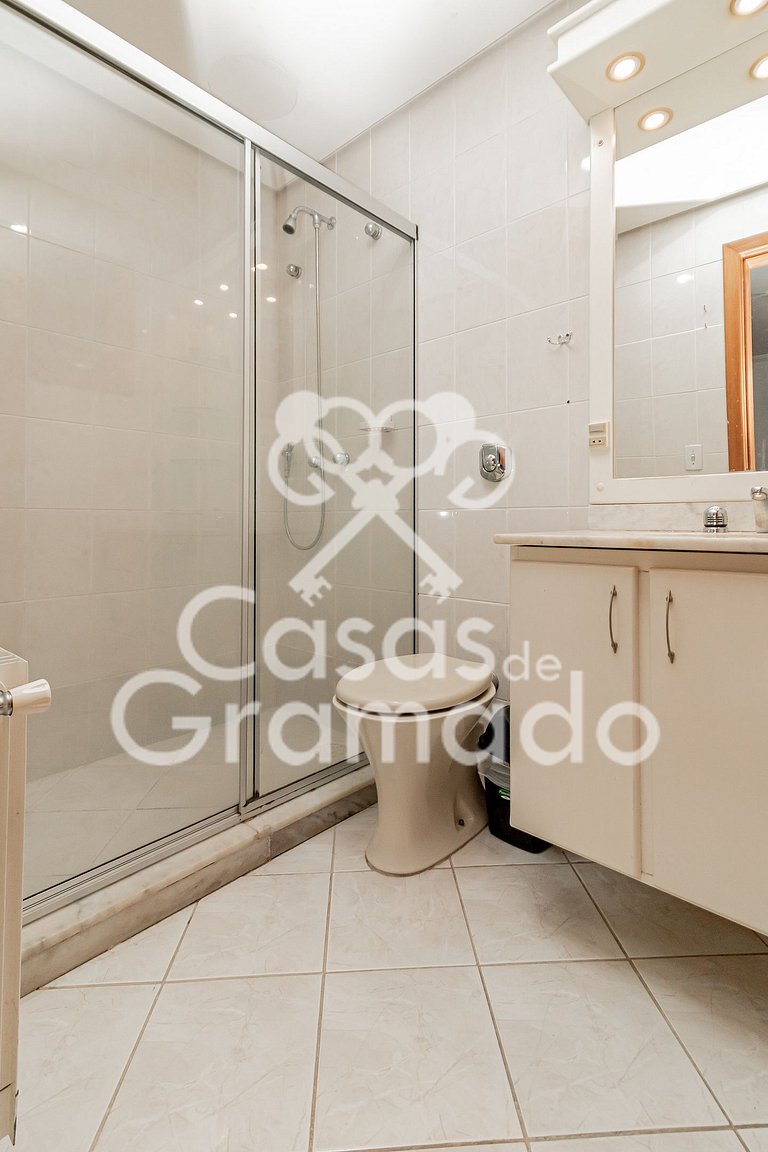 Apartamento Central com Piscina p 5 Pessoas