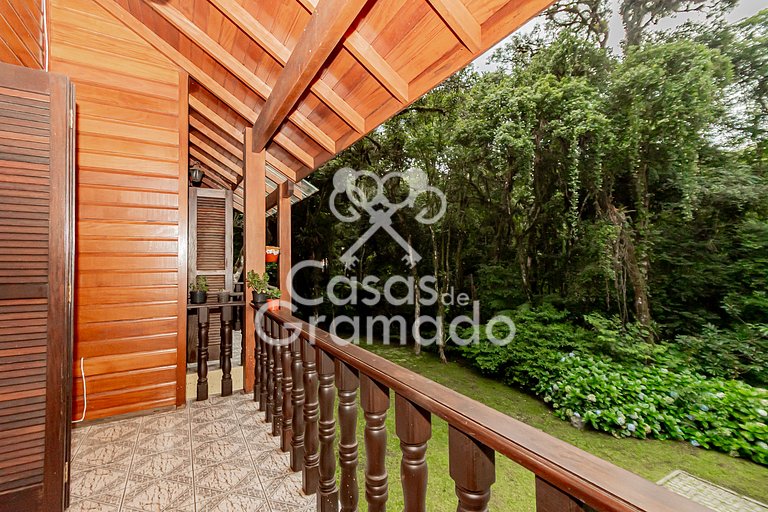 Espetacular Chalé 3 Quartos em Condomínio