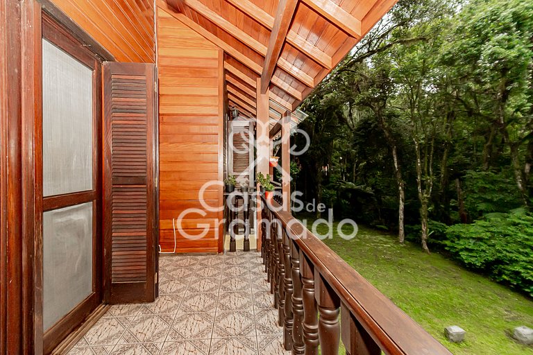 Charmoso Sobrado à venda em condomínio, 5 dormitórios, 04 va