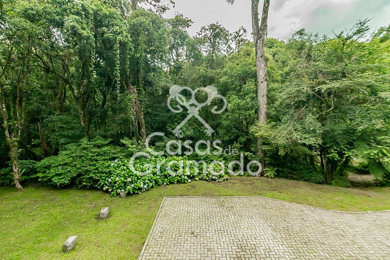 Espetacular Chalé 3 Quartos em Condomínio