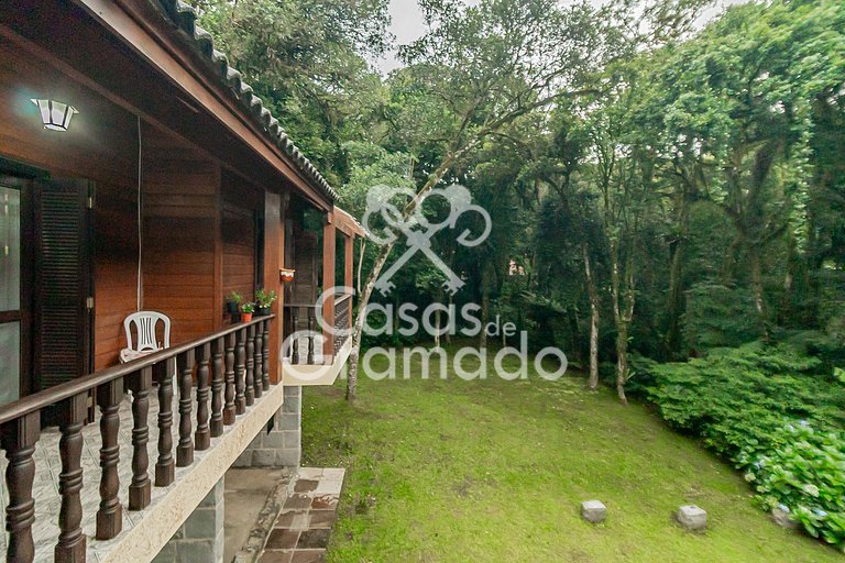 Espetacular Chalé 3 Quartos em Condomínio