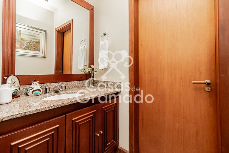 Flat Central Junto ao Wish Resort