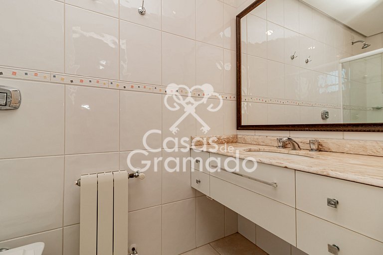 Espetacular 3 Suítes no Centro de Gramado