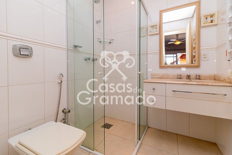 Espetacular 3 Suítes no Centro de Gramado