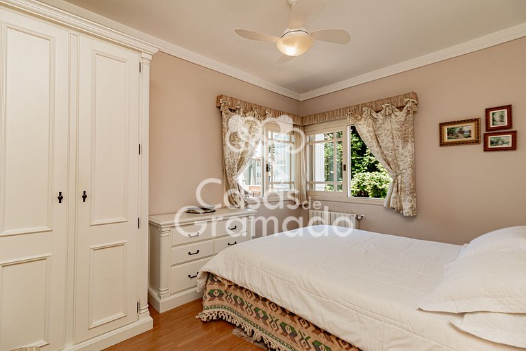 Espetacular 3 Suítes no Centro de Gramado