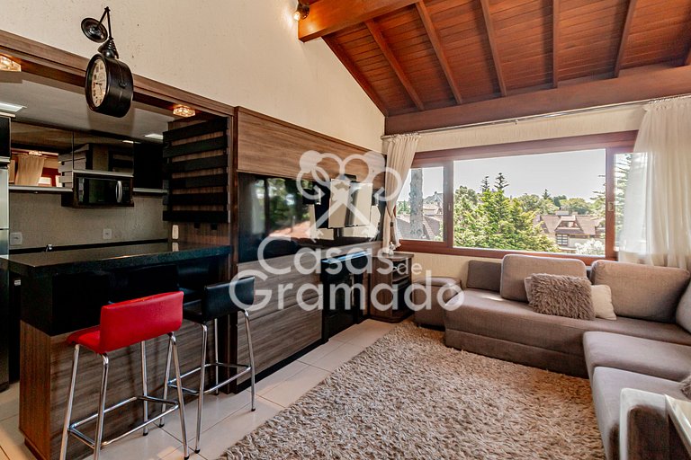 Linda Cobertura Duplex em Condomínio Central