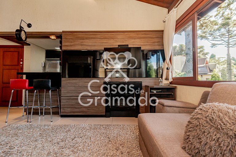 Luxuosa Cobertura Duplex em Condomínio Central