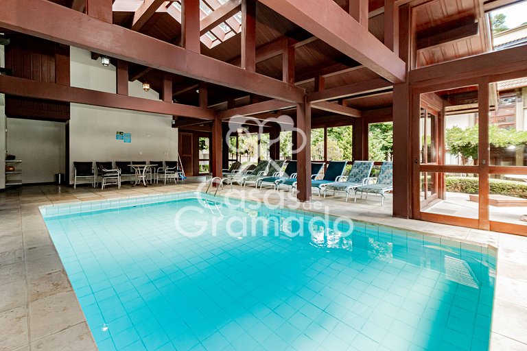 Luxuosa Cobertura Duplex em Condomínio Central