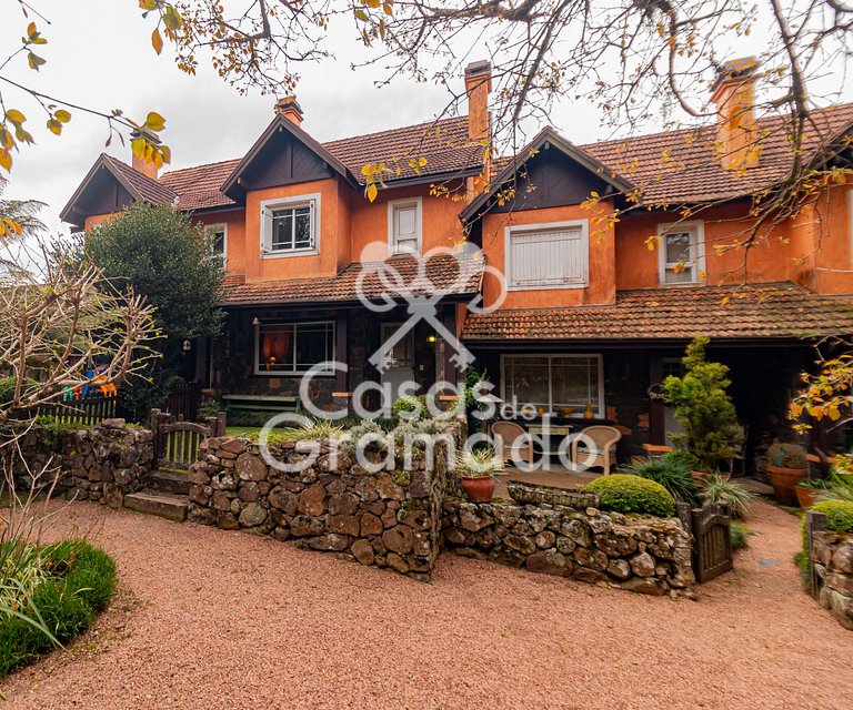 Casa à venda no Residencial Edimburgo | Charme germânico em