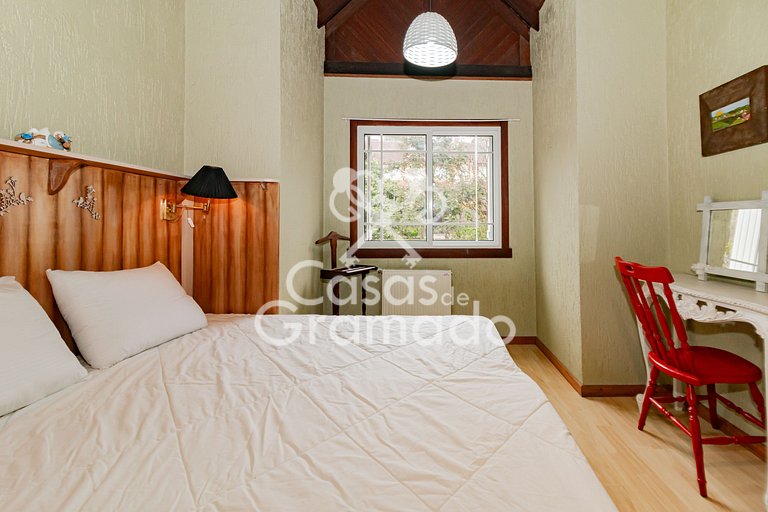 Casa à venda no Residencial Edimburgo | Charme germânico em